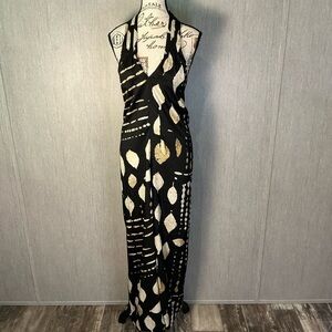 Banana Republic Elegant Black and Cream Halter Jumpsuit Size XL